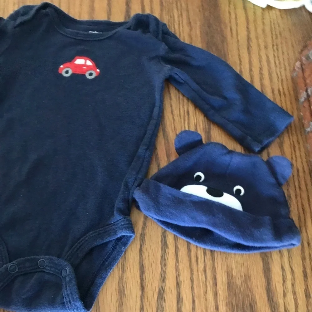 Carter’s 2 piece Car Set
